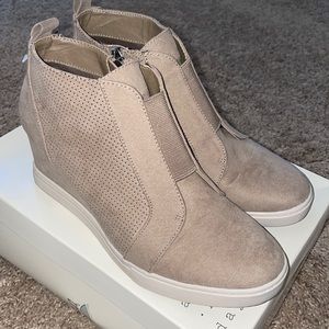 Microsuede Taupe wedge sneakers